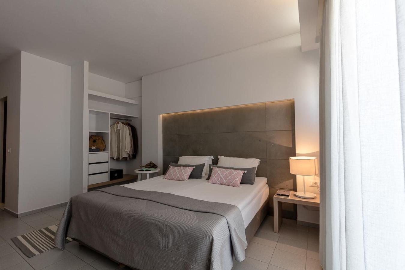 Akrogiali Beach Hotel Apartments Malia  Exterior photo